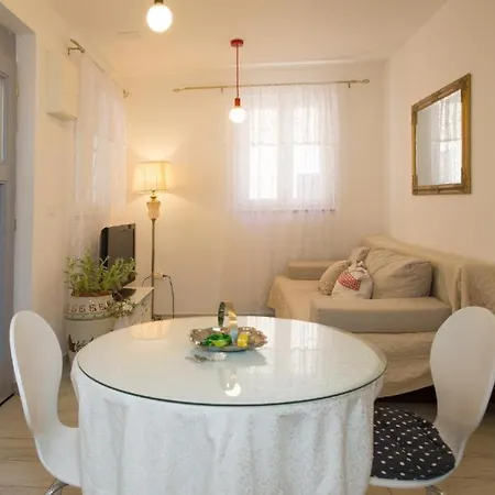 Petra Apartment