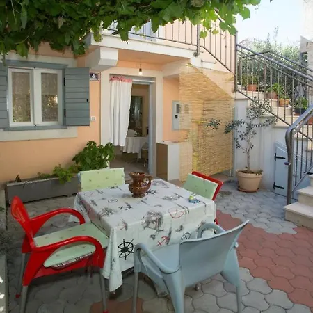 Petra Apartment *